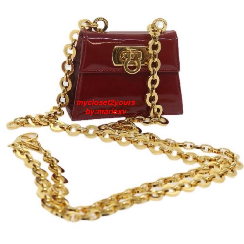 Salvatore Ferragamo Gancini Chain Shoulder Bag Patent Leather Red